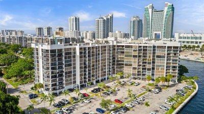 200 Leslie Apt #930