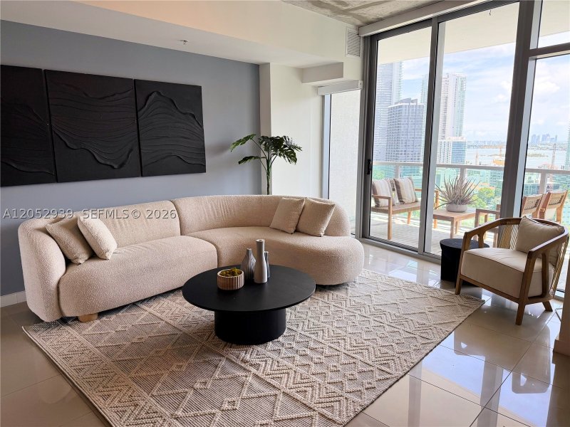 Apartment for rent at Midtown Miami 4 H2106