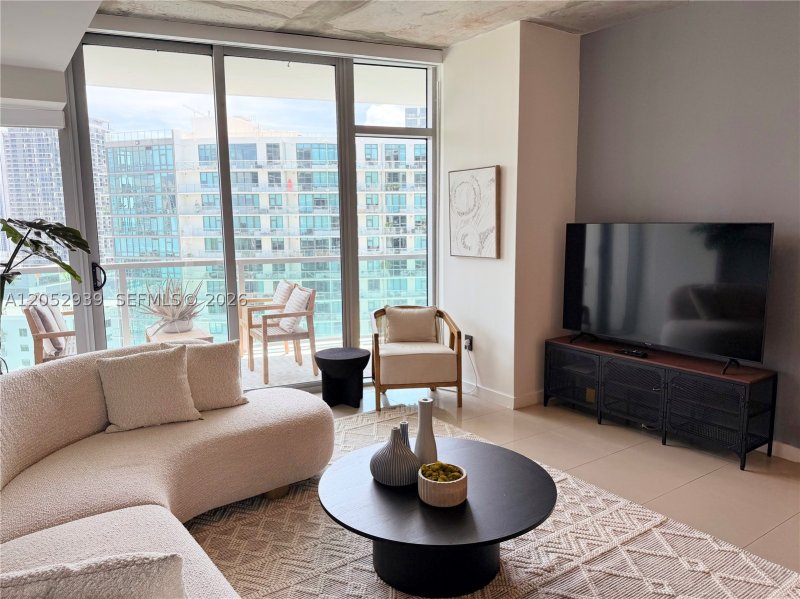 Apartment for rent at Midtown Miami 4 H2106