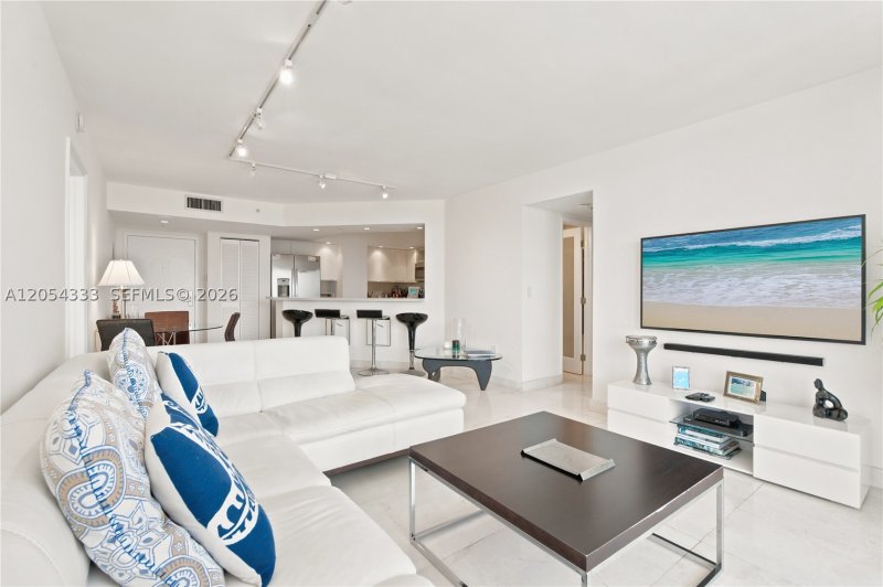 Apartment for rent at Sunset Harbour North 803