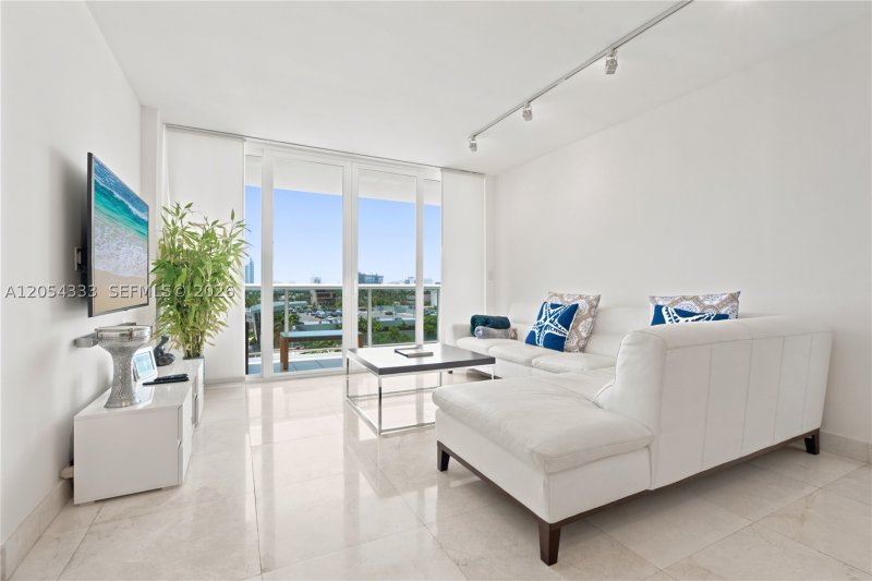 Apartment for rent at Sunset Harbour North 803