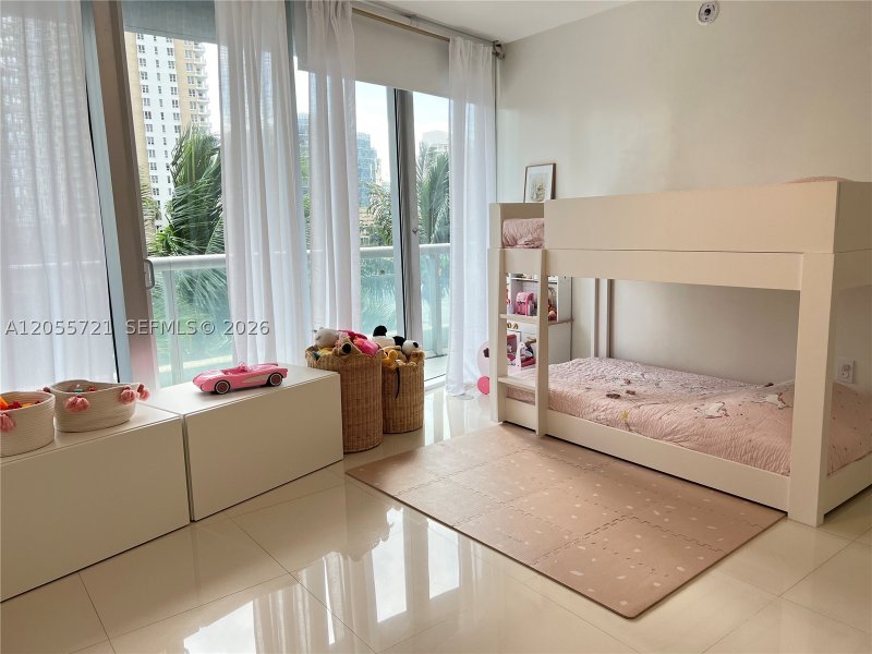Condo for sale at Icon Brickell Tower II BAY406