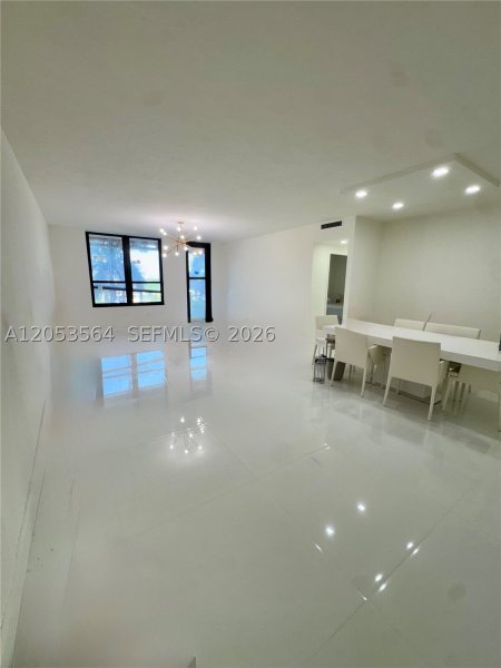Condo for sale at The Plaza Bal Harbour 606