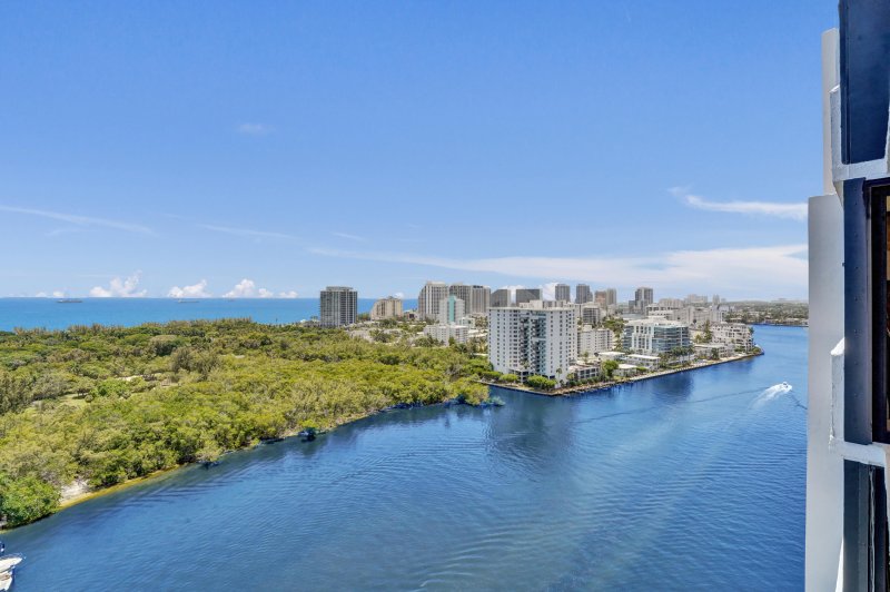 Condo for sale at The Corinthian 22C