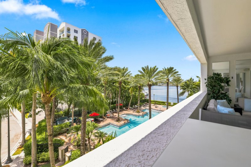 Comprar apartamento en Porto Bellagio 1401