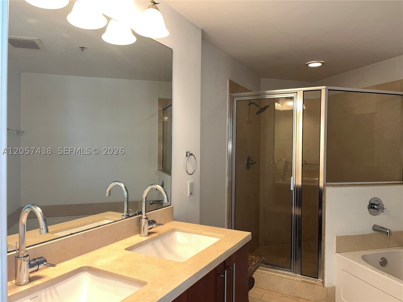 Alquiler de apartamento en Axis on Brickell North Tower 1025-N