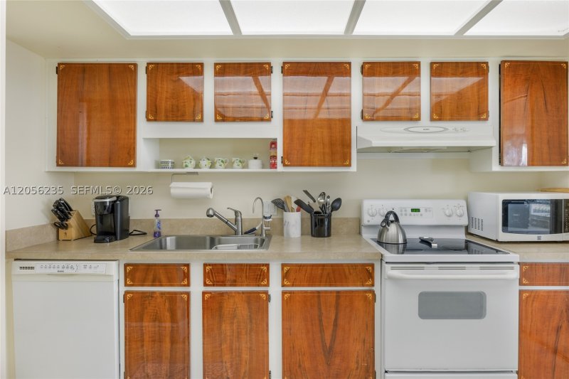 Condo for sale at Point of Americas 808