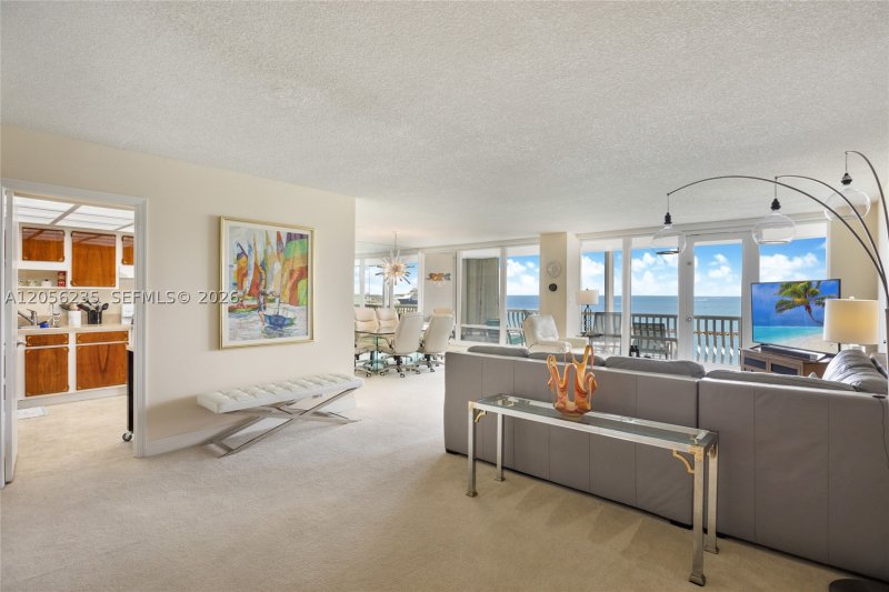 Condo for sale at Point of Americas 808