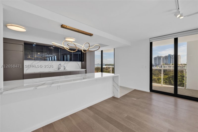 Apartment for rent at Nine Island Avenue 814