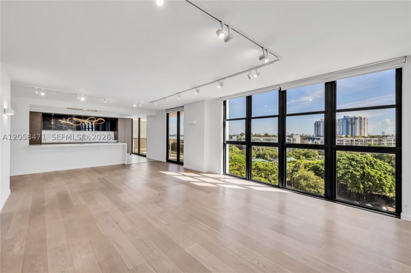 Apartment for rent at Nine Island Avenue 814