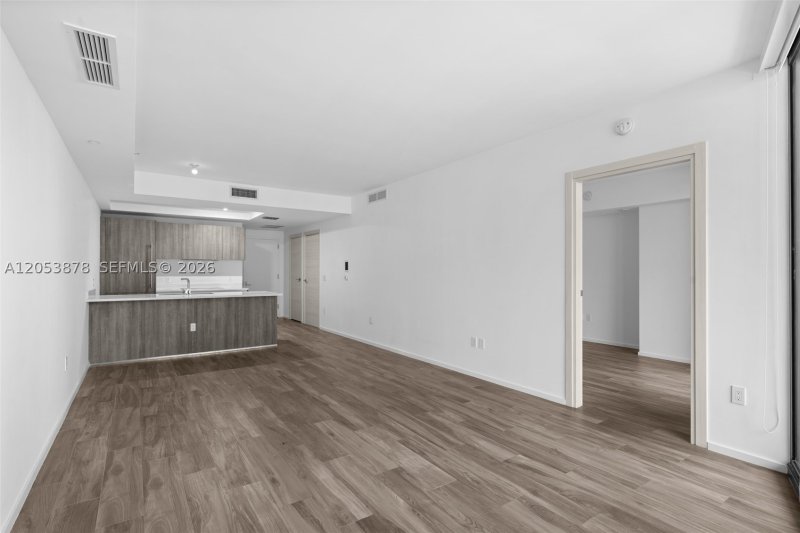 Comprar apartamento no SLS Lux Brickell 2002