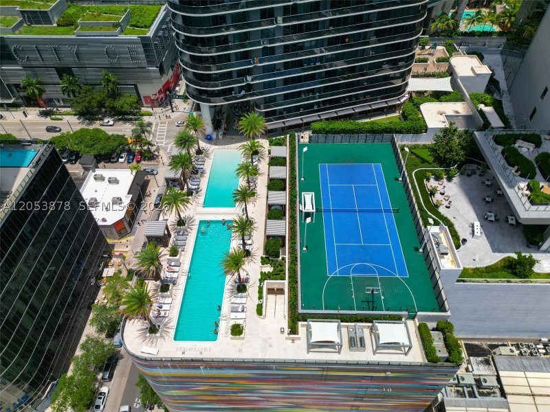 Comprar apartamento en SLS Lux Brickell 2002