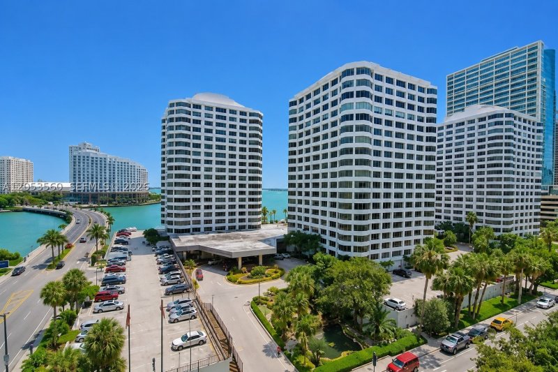 Aluguel de apartamento no Four Ambassadors 1151
