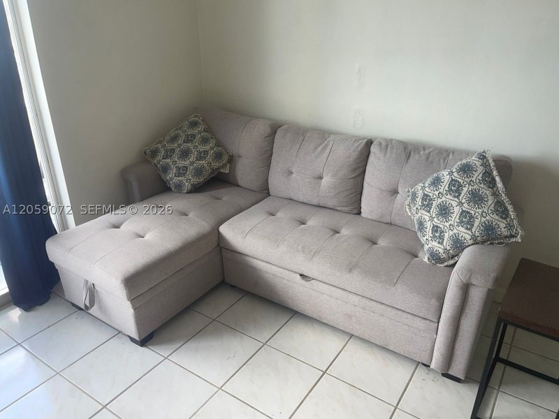 Alquiler de apartamento en Bayshore Yacht Tennis Club 1010