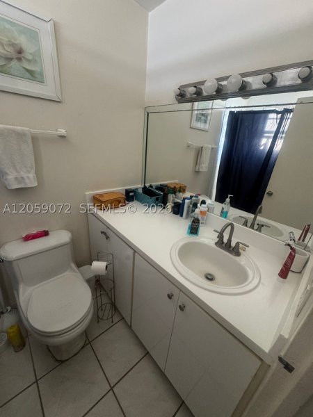 Alquiler de apartamento en Bayshore Yacht Tennis Club 1010