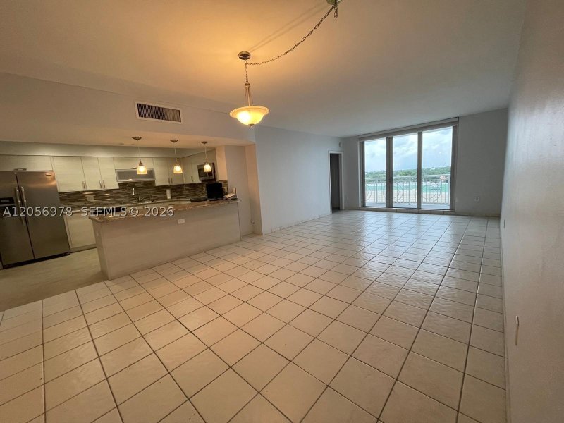 Comprar apartamento en Corinthian Condo 7B