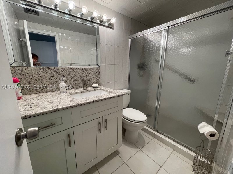 Comprar apartamento en Corinthian Condo 7B
