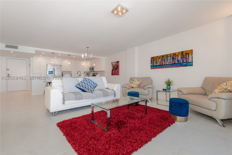 Apartment for rent at Hallmark of Hollywood 1716