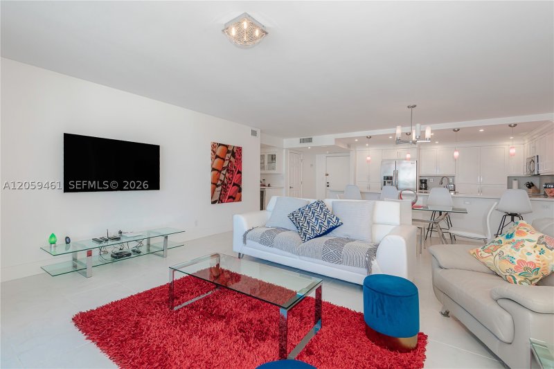 Apartment for rent at Hallmark of Hollywood 1716