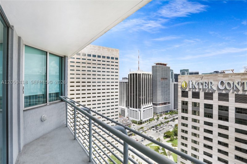 Aluguel de apartamento no One Miami West Tower 3808
