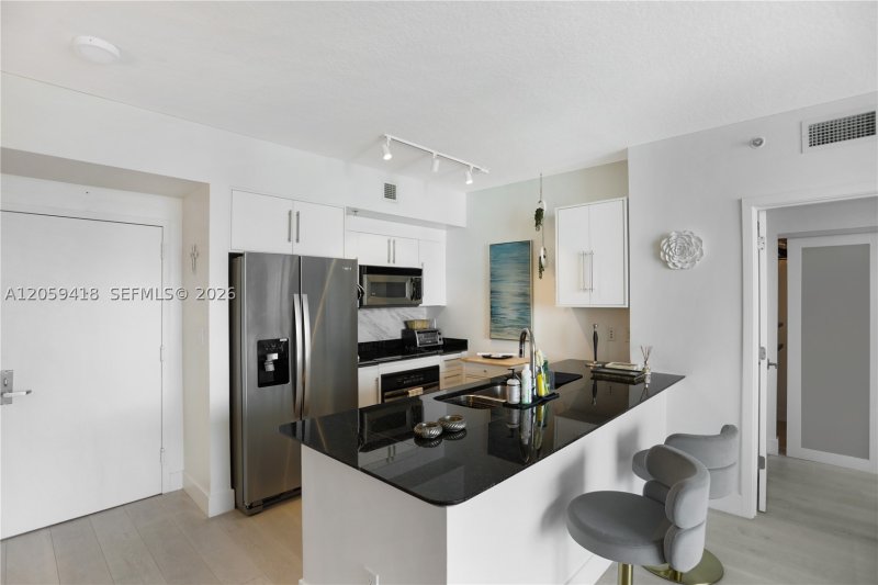 Aluguel de apartamento no One Miami West Tower 3808