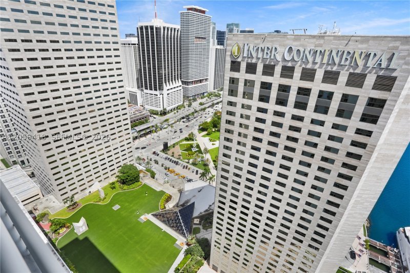 Aluguel de apartamento no One Miami West Tower 3808