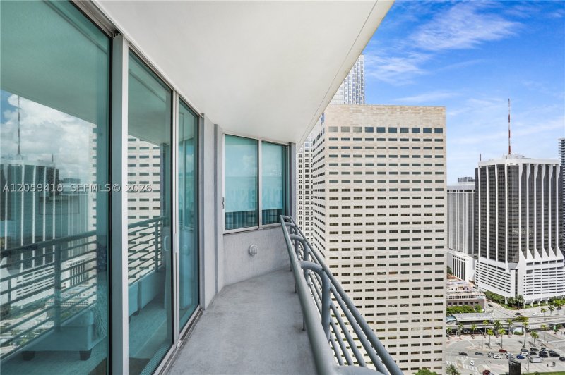 Aluguel de apartamento no One Miami West Tower 3808