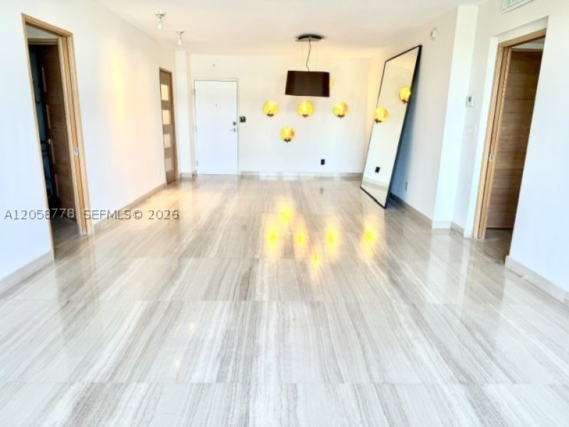 Alquiler de apartamento en Gables Waterway Towers 515