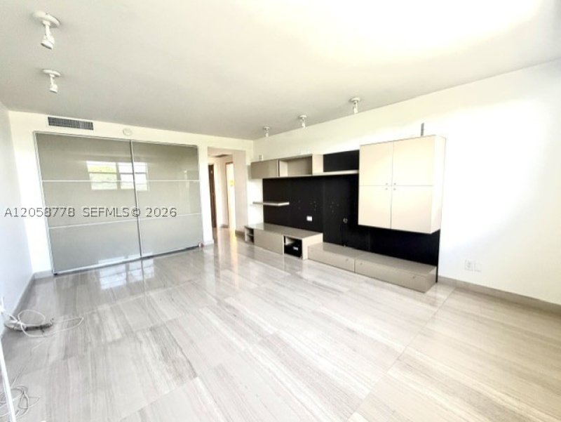 Alquiler de apartamento en Gables Waterway Towers 515