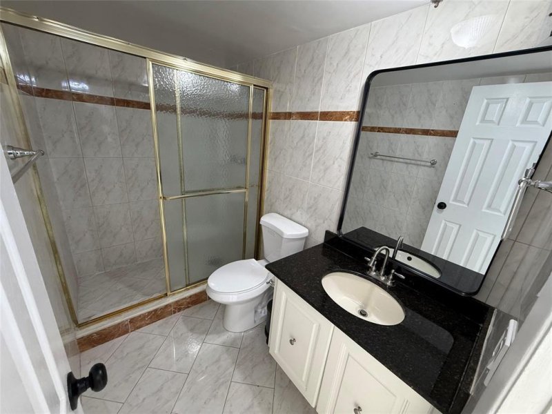 Condo for sale at Plaza Towers North 808