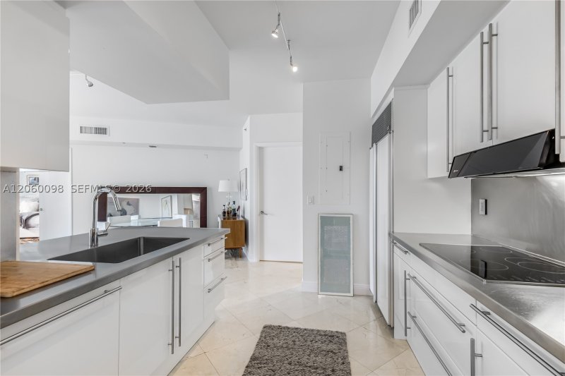 Apartment for rent at Murano at Portofino 506