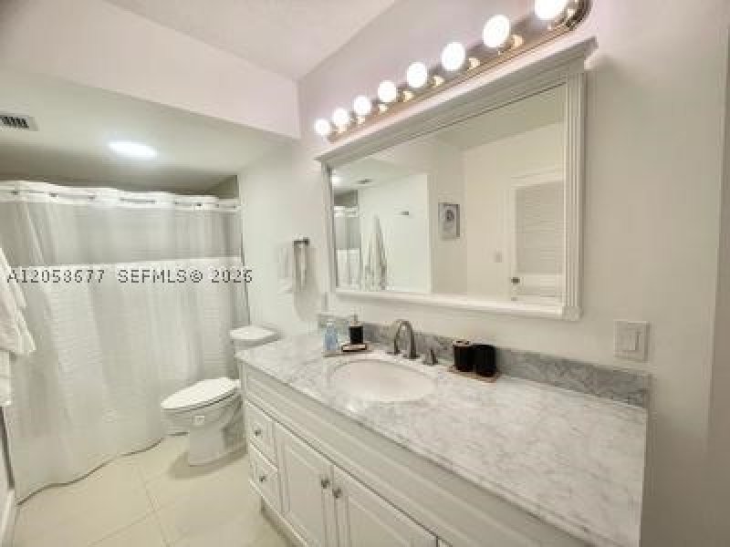 Apartment for rent at Parker Plaza Estates 903