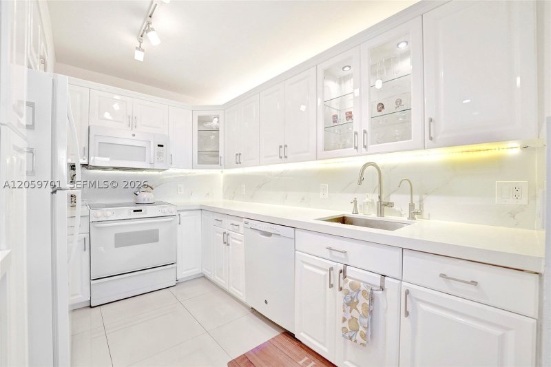 Condo for sale at Valencia at Quadomain 604