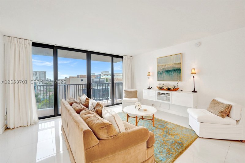 Condo for sale at Valencia at Quadomain 604