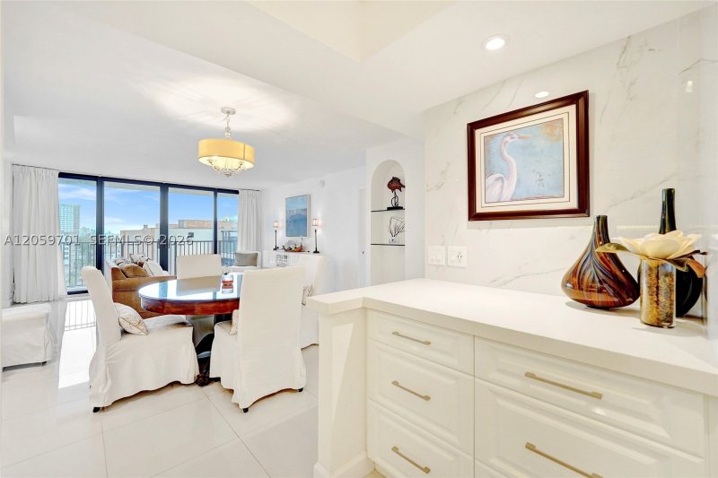 Condo for sale at Valencia at Quadomain 604