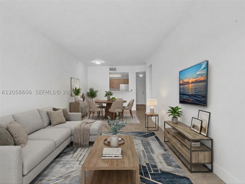 Douglas Grand Apt #518