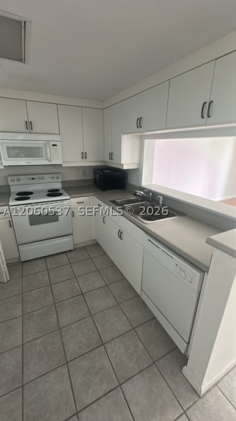 Condo for sale at Courvoisier Courts 1808