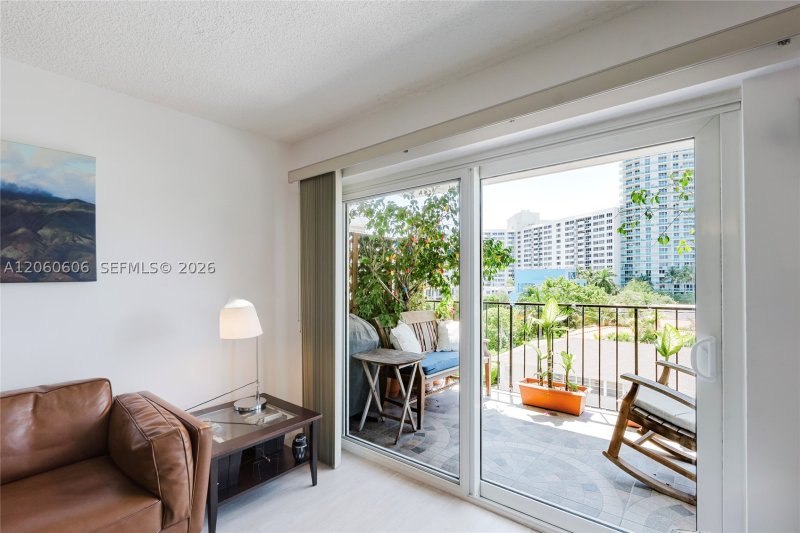 Comprar apartamento en Bayshore Terrace 603