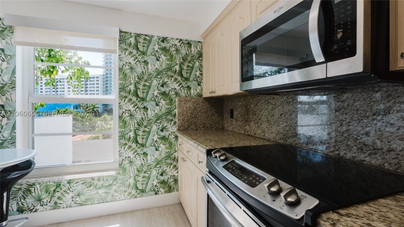 Comprar apartamento en Bayshore Terrace 603