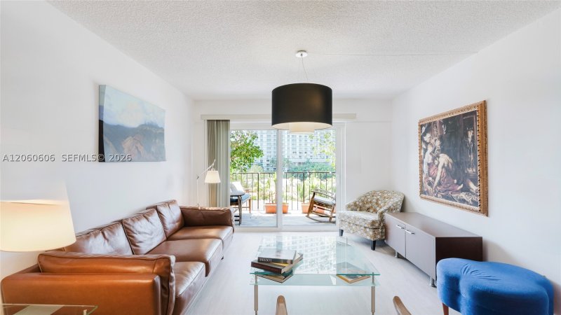 Comprar apartamento en Bayshore Terrace 603