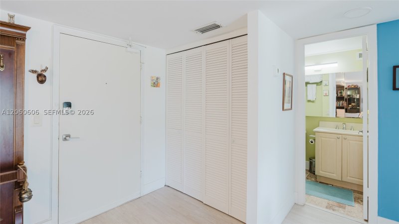 Comprar apartamento en Bayshore Terrace 603