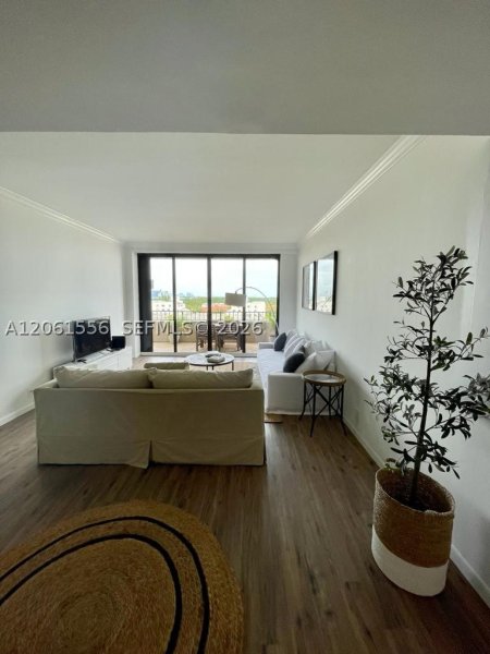 Alquiler de apartamento en Key Colony III Emerald Bay 822