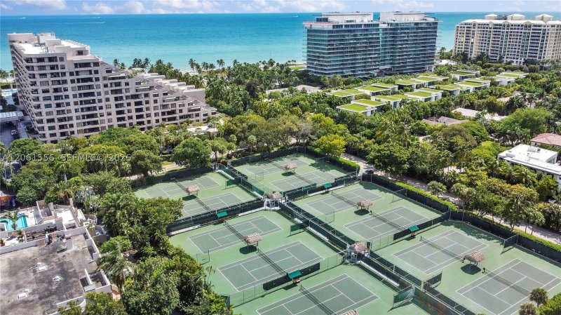 Alquiler de apartamento en Key Colony III Emerald Bay 822