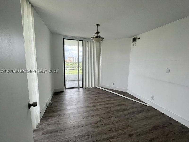 Comprar apartamento no Parc Central Aventura 906