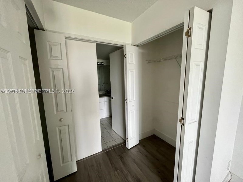 Comprar apartamento no Parc Central Aventura 906
