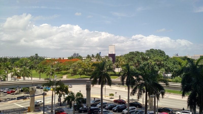 Comprar apartamento no 50 Biscayne 508