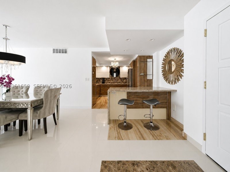 Comprar apartamento no Balmoral Condo 10V