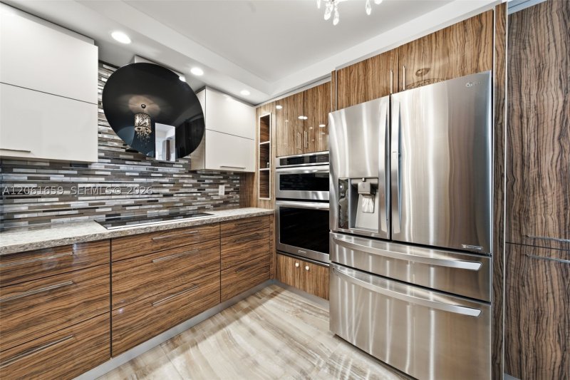 Comprar apartamento no Balmoral Condo 10V