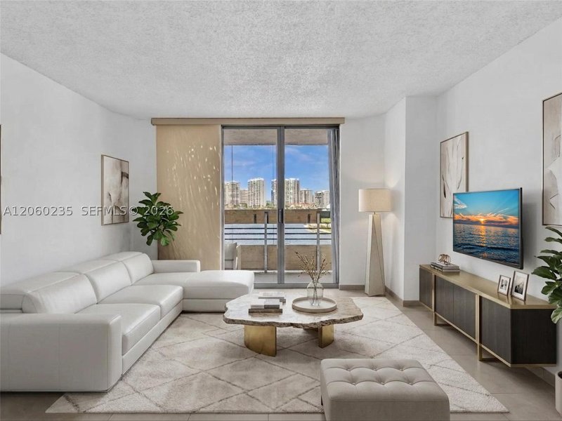 Comprar apartamento en Mystic Pointe 500 1004