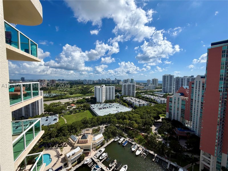 Comprar apartamento no Aventura Marina II 2711